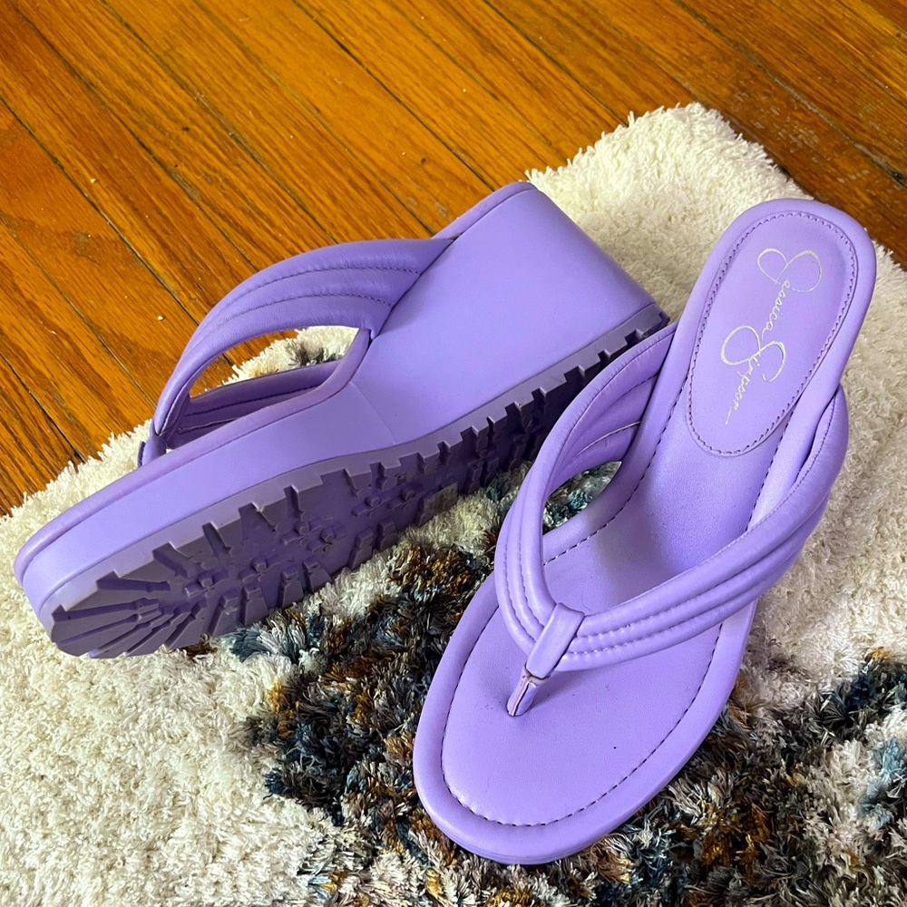 Purple/Lavender Jessica Simpson Platform Flip flop Shoes - size 7 - like new